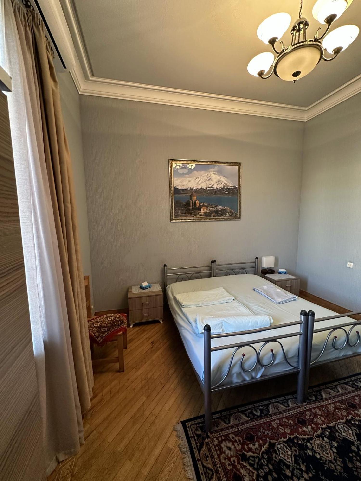 Bridge House Yerevan Armenia Bilik gambar